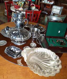 vava-la-brocante-brocanteur-debarras-chateauroux-36-indre-Magasin-16